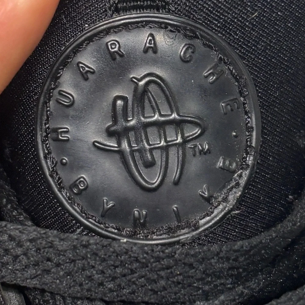Nike Air Huarache Youth 7Y Triple Black Sneakers